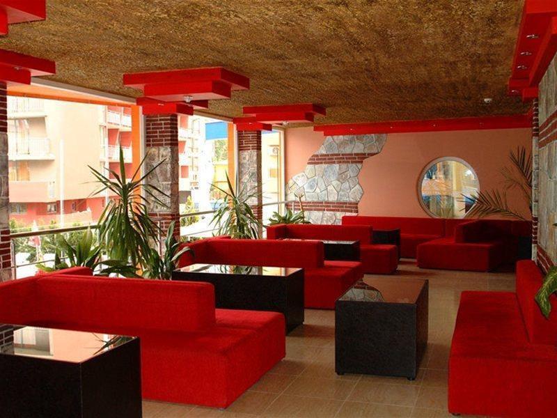 Amaris Hotel 3*