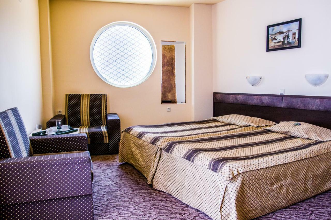 Amaris Hotel
