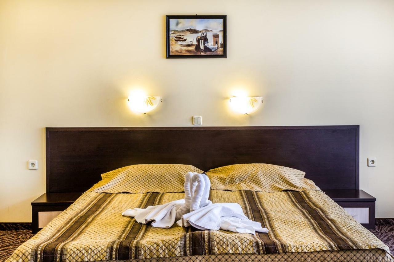 Amaris Hotel