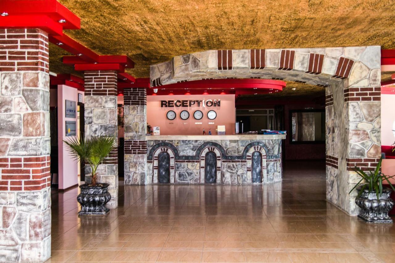 Amaris Hotel