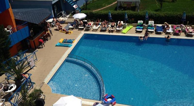 Amaris Hotel 3*